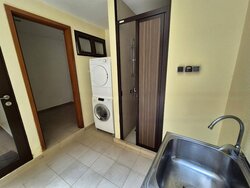 Lornie Road (D11), Terrace #457415411